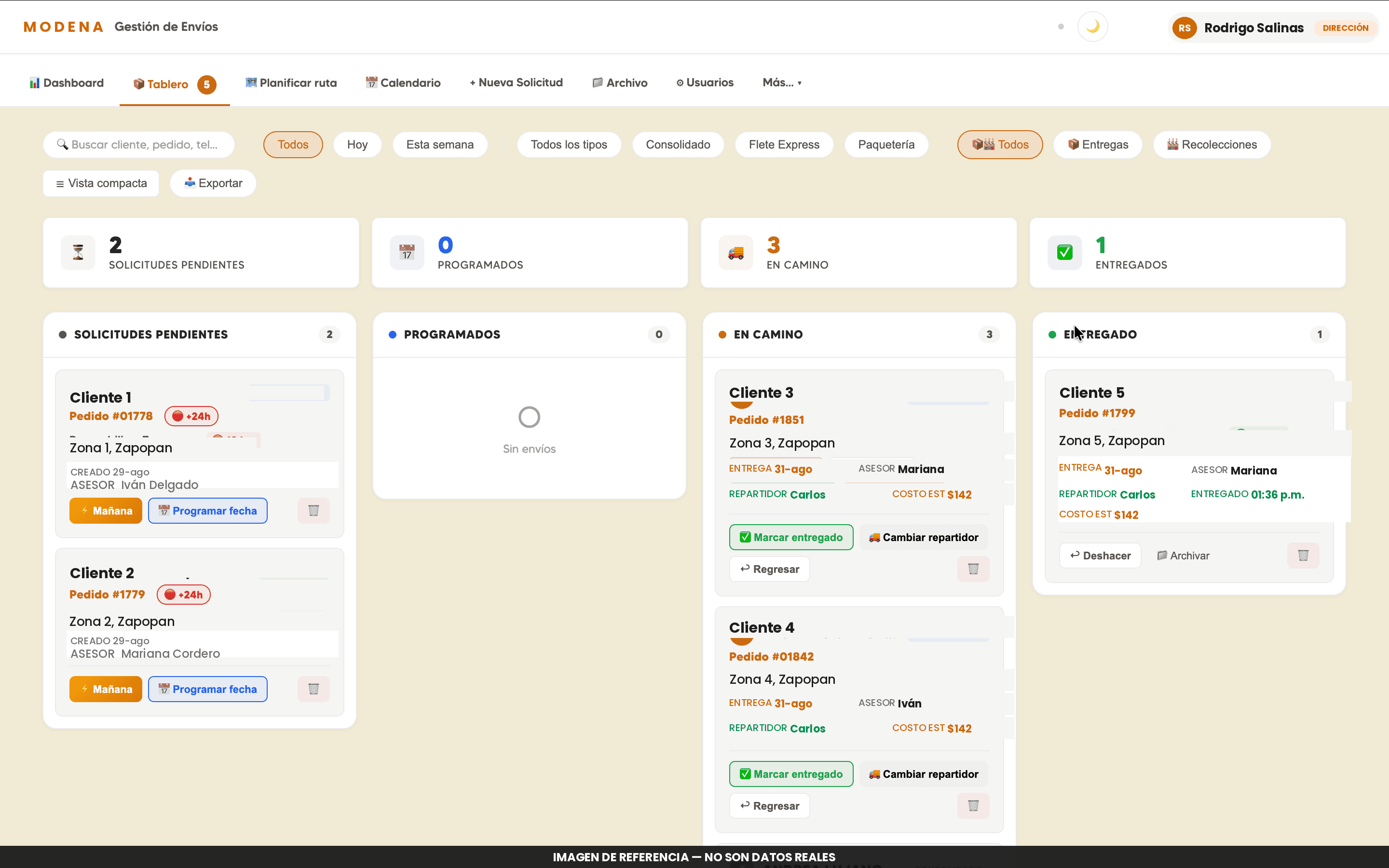 Tablero kanban de operación con envíos organizados por etapa: solicitudes pendientes, programados, en camino y entregados, con filtros por tipo y fecha.
